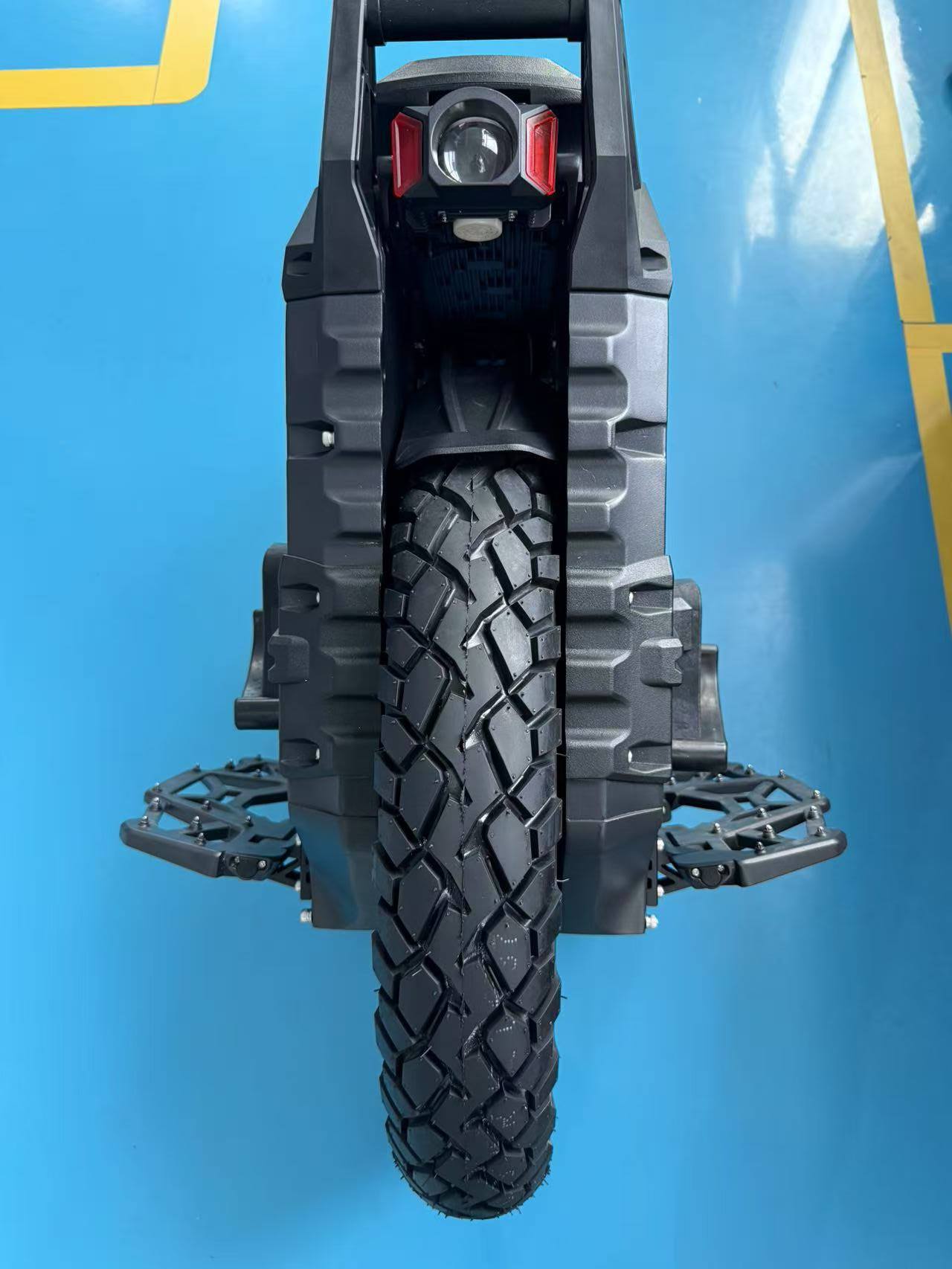 CST 923 3.5-16 Tubeless Street Hybrid tire for Leaperkim Oryx